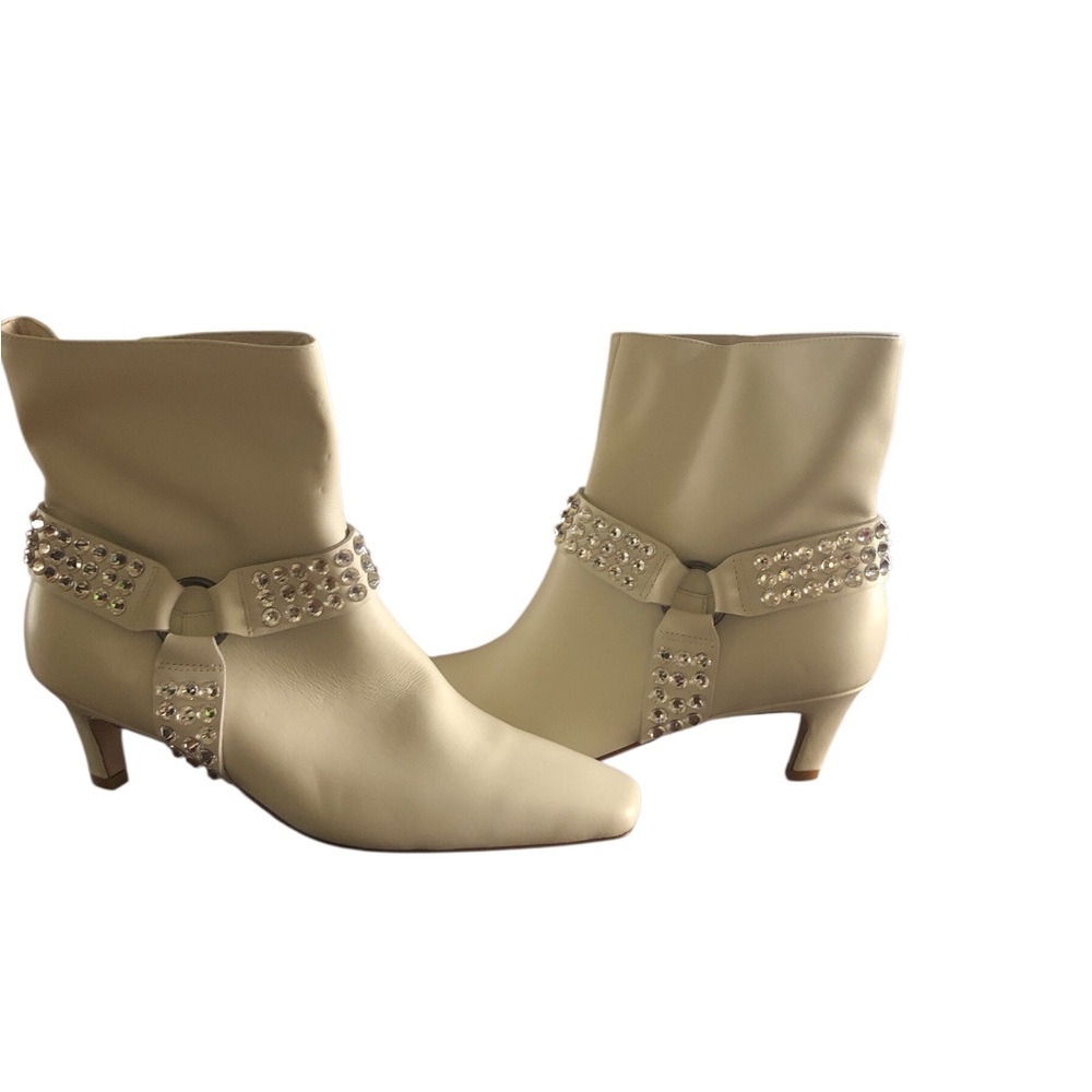 RAYE creamy off White Booties with Dust Bag with Gold Logo. NWOT NEVER worn.